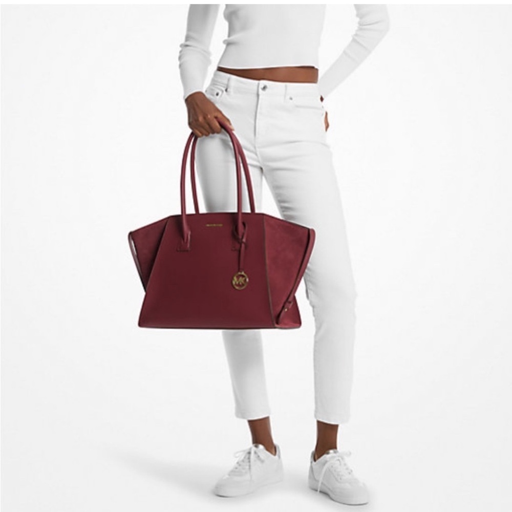 Michael Kors Avril Extra-Large
Leather Top-Zip Tote Bag In Oxblood
NWT - Picture 4 of 5